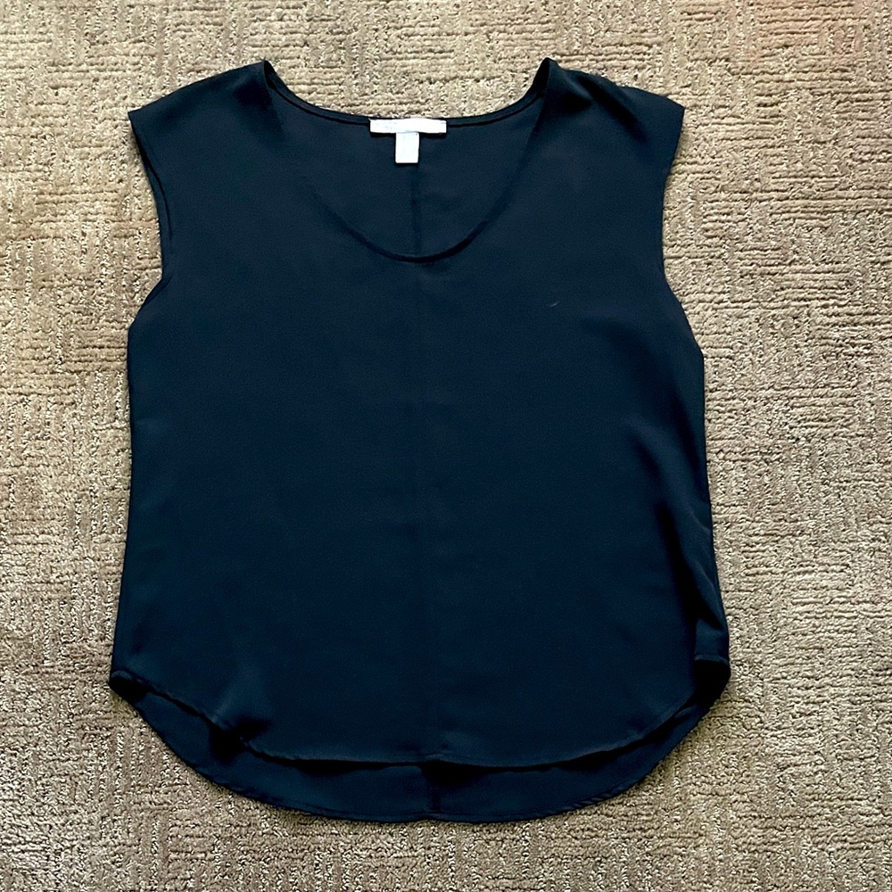 ($3 only when bundled) Elegant Black Sleeveless Top